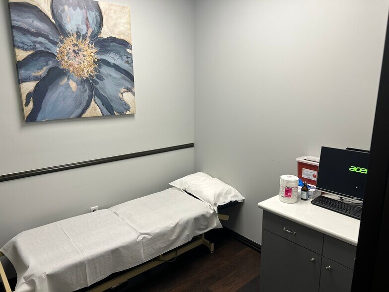 More Photos Of 3275 College Park Dr, Conroe Office For Sale