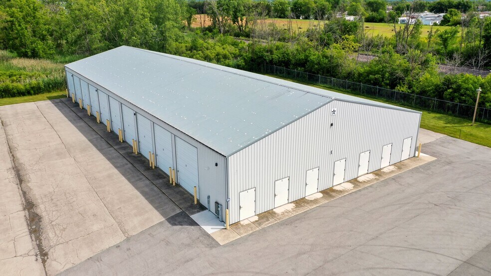 More Photos Of 1854 Industrial Dr, Green Bay Specialty For Sale