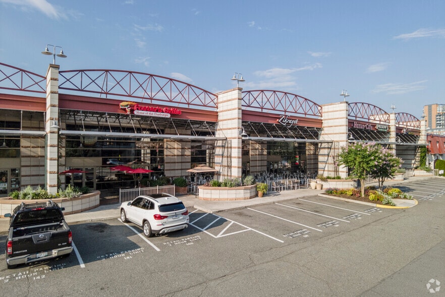 More Photos Of 2034 Eisenhower Ave, Alexandria Office For Lease