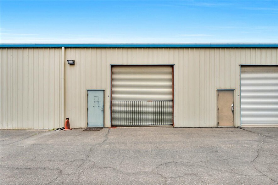 More Photos Of 1839 Thunderbolt Dr, Porterville Warehouse For Lease