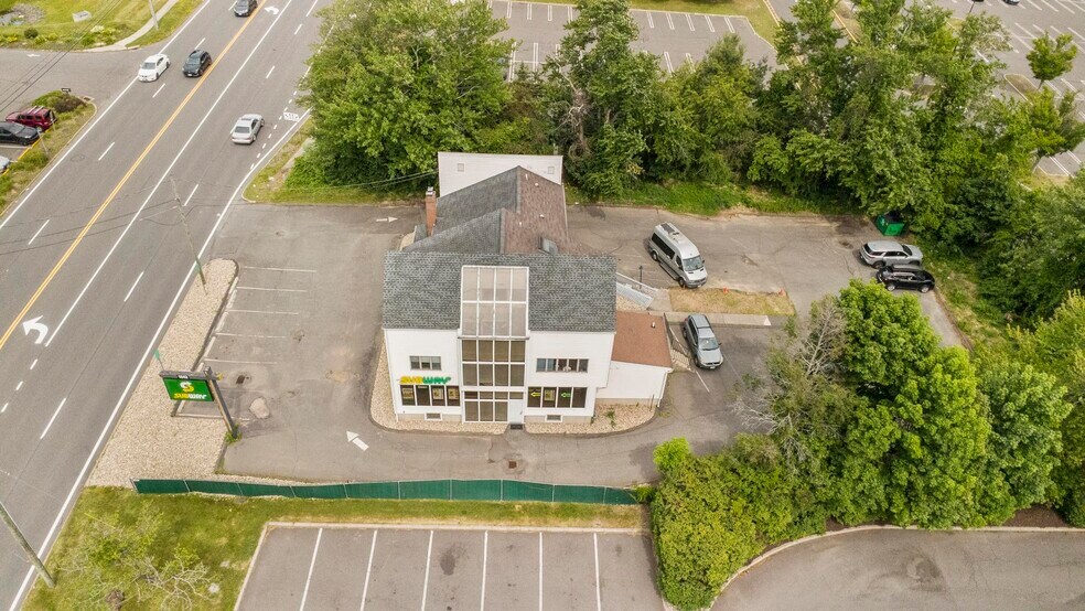 More Photos Of 1842 Meriden Waterbury Tpke, Southington Office For Sale
