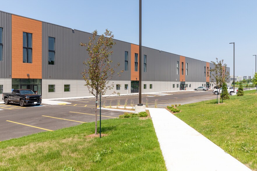 More Photos Of 1259 Centennial Dr, Kingston Distribution For Lease