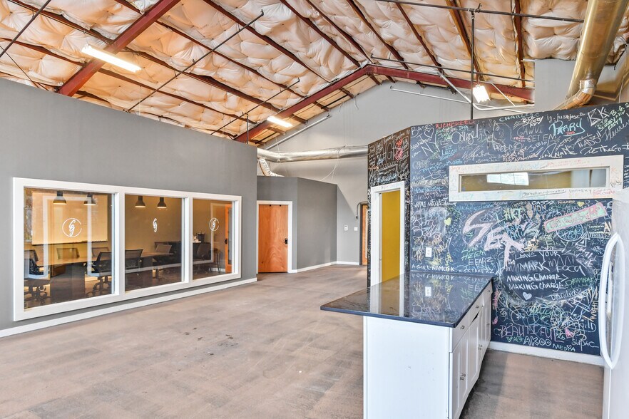 More Photos Of 650 Hamilton Ave SE, Atlanta Unknown For Lease