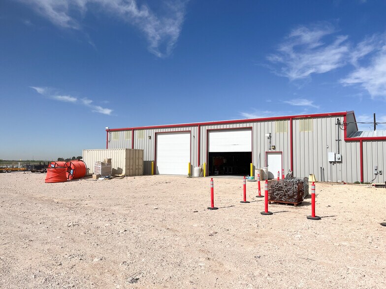 More Photos Of 3611 N US Highway 87, Big Spring Warehouse For Lease