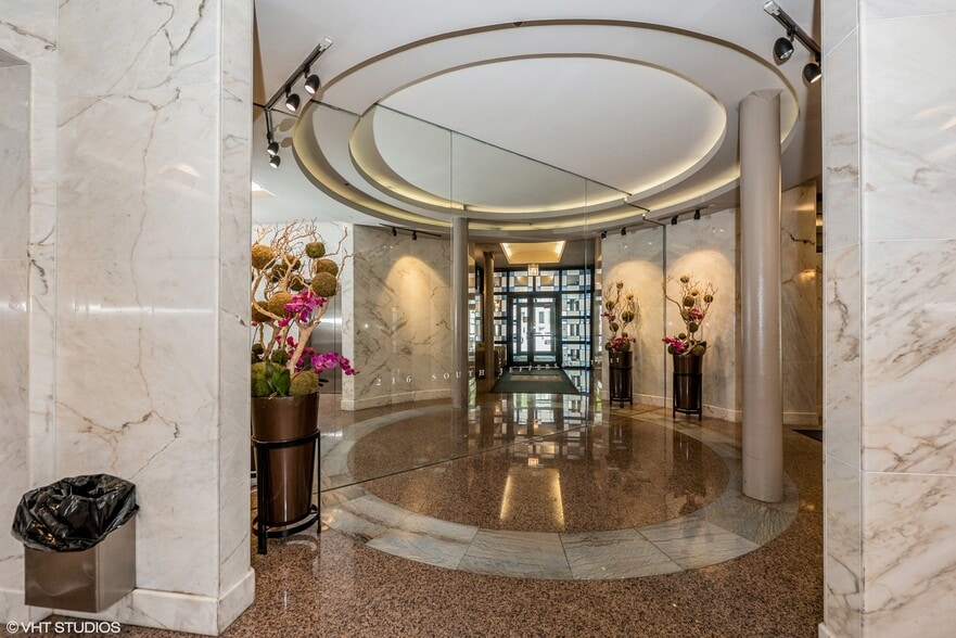 More Photos Of 216 S Jefferson St, Chicago Loft Creative Space For Sale