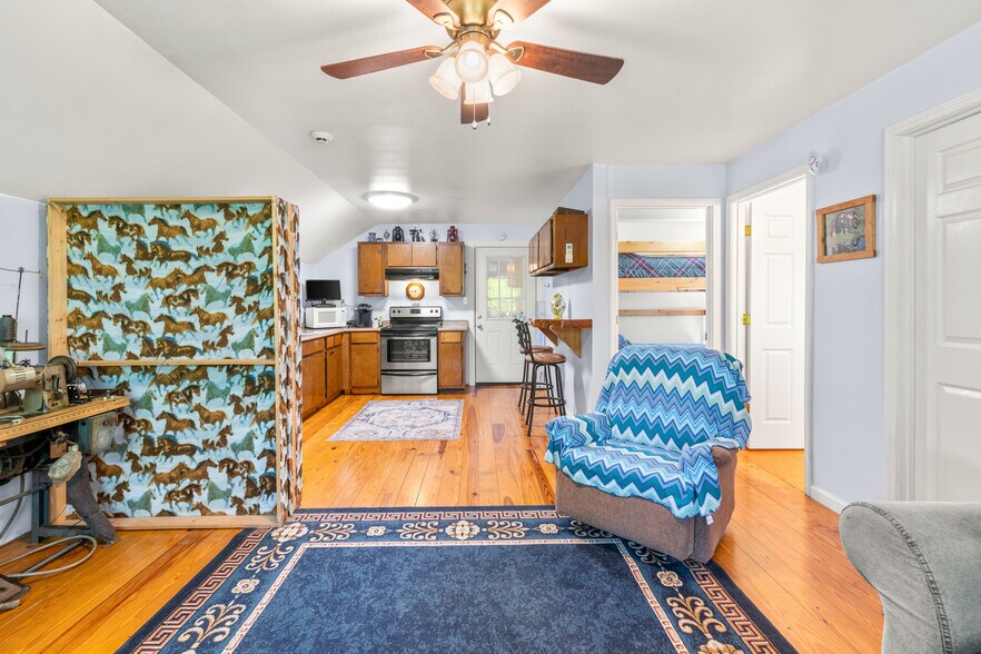 More Photos Of 228 Pattie Gap Rd, Philadelphia Apartments For Sale