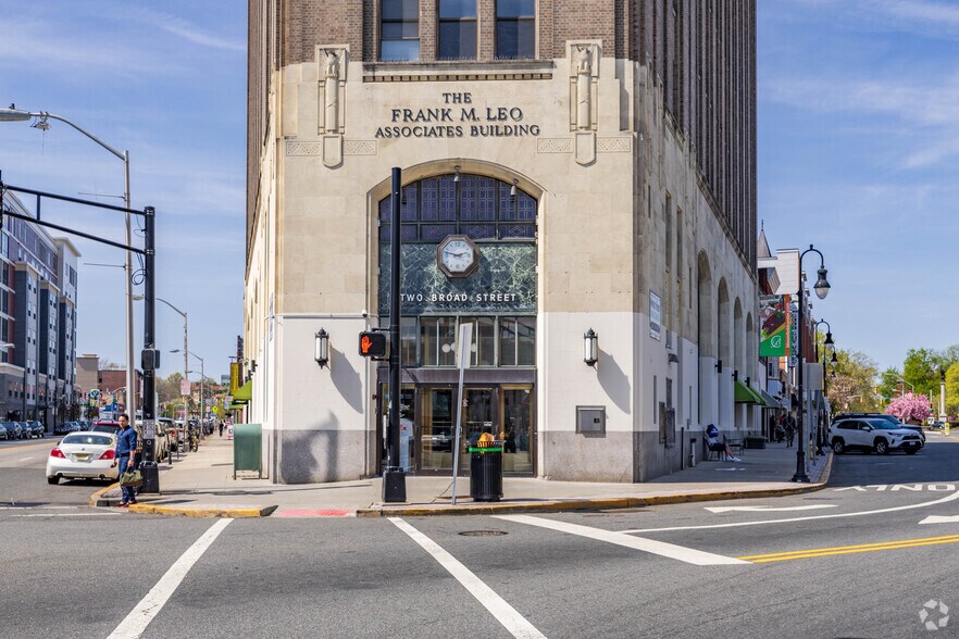 More Photos Of 2 Broad St, Bloomfield Office For Lease