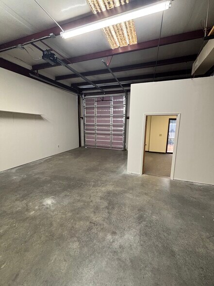 More Photos Of 5700 Dorchester Rd, North Charleston Flex For Lease