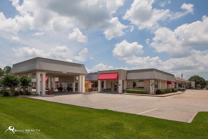 More Photos Of 2915 Highway 14, New Iberia Apartments For Sale