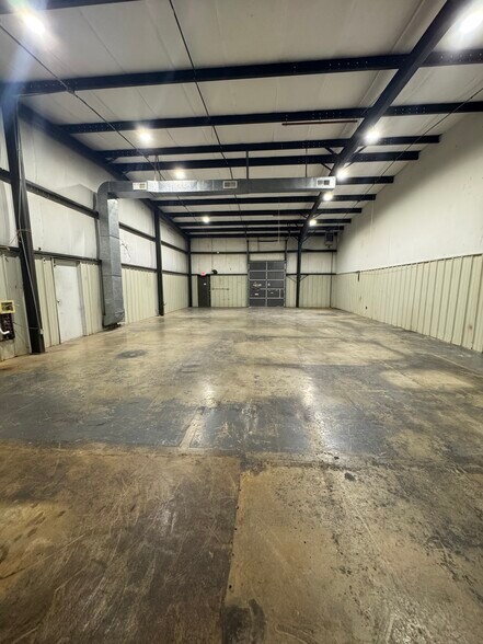 More Photos Of 2504 N Fayetteville St, Asheboro Warehouse For Lease