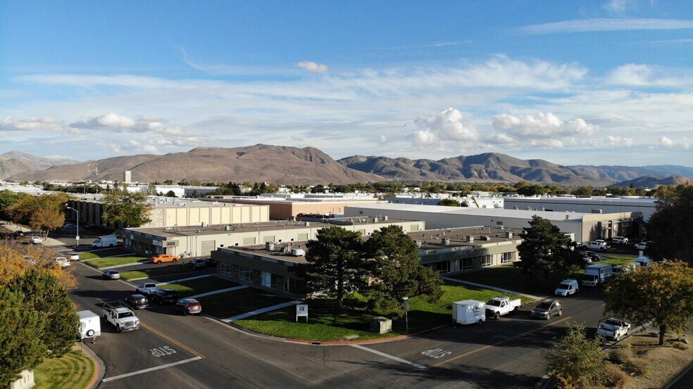 More Photos Of 385 Freeport Blvd, Sparks Light Distribution For Lease