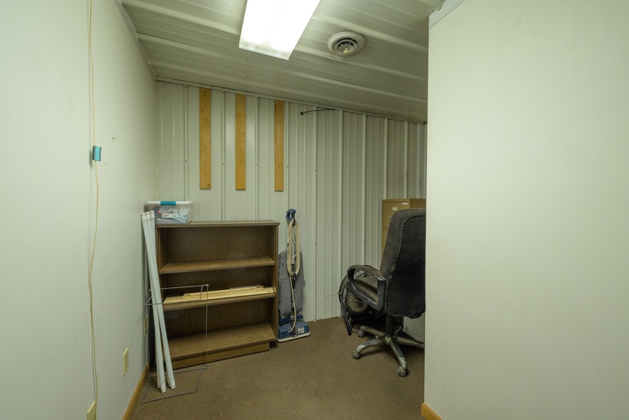 More Photos Of 31232 Red Hill Rd, Langsville Auto Repair For Sale