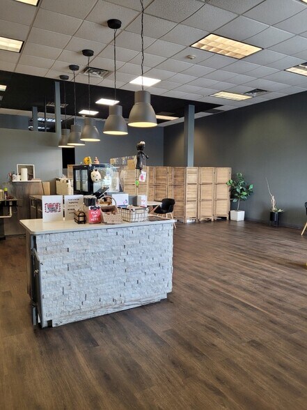More Photos Of 410 Merhar Ave, Fairbanks Storefront For Lease
