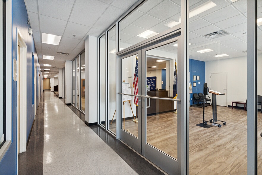 More Photos Of 8085 Rivers Ave, North Charleston Office For Lease