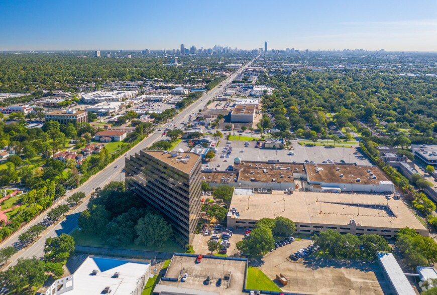 More Photos Of 9801 Westheimer Rd, Houston Office For Lease