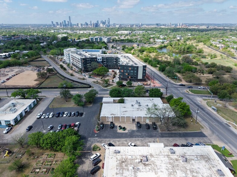 More Photos Of 3601 Manor Rd, Austin Freestanding For Sale