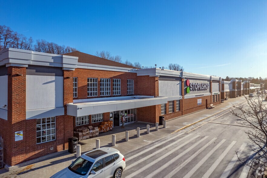 More Photos Of 950 American Legion Hwy, Boston Unknown For Lease