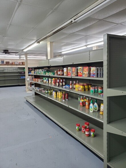 More Photos Of 8717 KY Highway 7, Viper Supermarket For Sale
