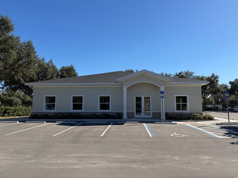 More Photos Of 108 S Park Ave, Apopka Medical For Lease
