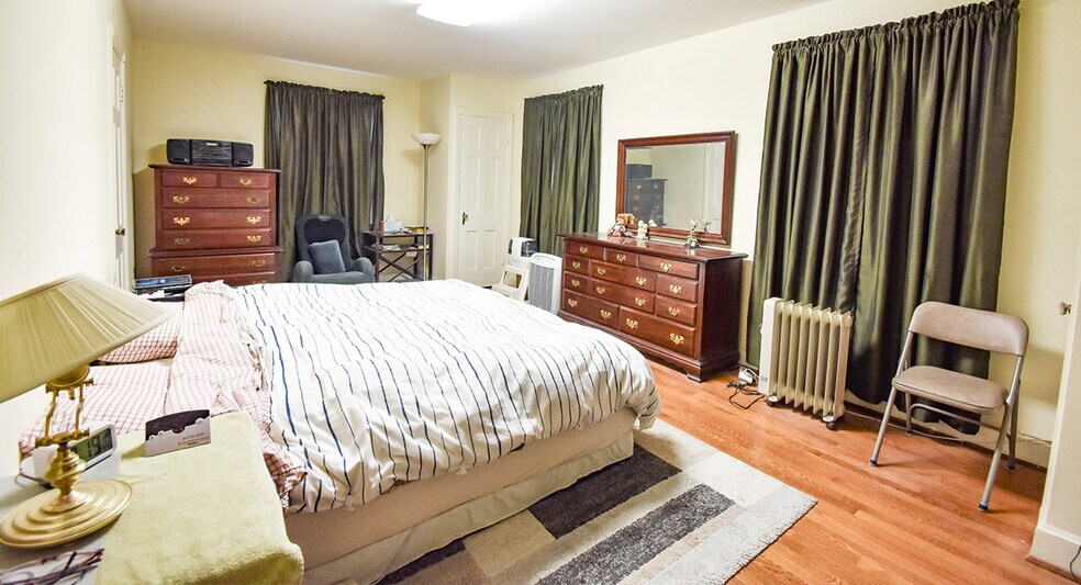 More Photos Of 8807 Flower Ave, Silver Spring Office For Sale