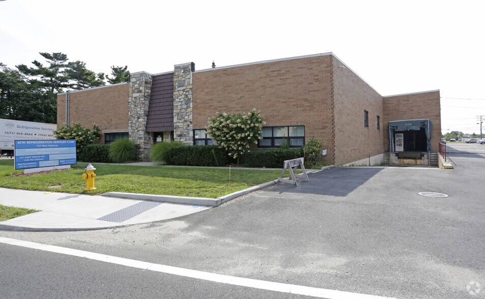 More Photos Of 599-601 Albany Ave, Amityville Warehouse For Lease