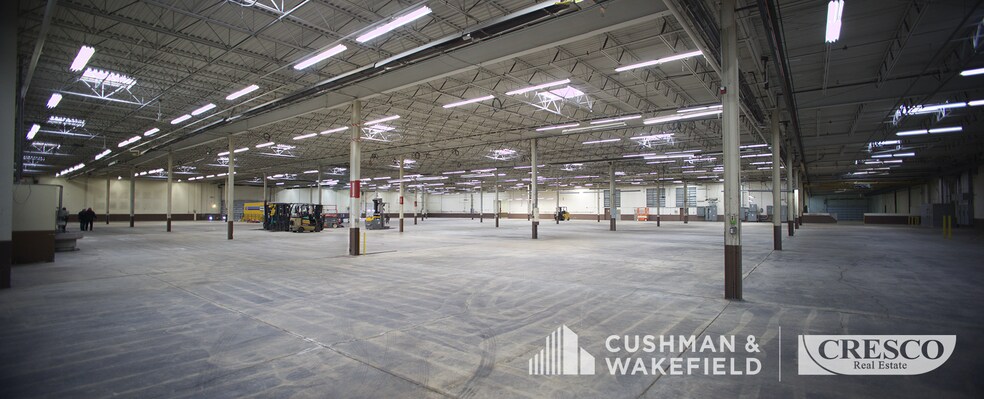 More Photos Of 720 E Highland Rd, Macedonia Warehouse For Sale