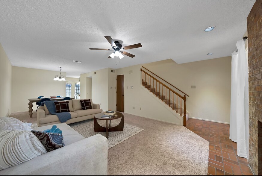 More Photos Of 2415 Sanguinet St, Fort Worth Apartments For Sale