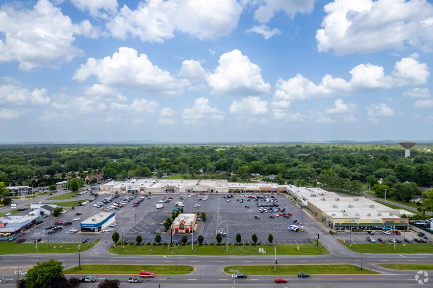 Primary Photo Of 1212-1264 NW Broad St, Murfreesboro Department Store For Lease