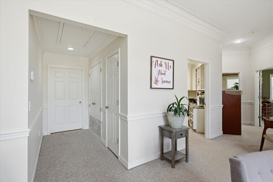 More Photos Of 200 Forest View Dr, Raymond Office For Lease