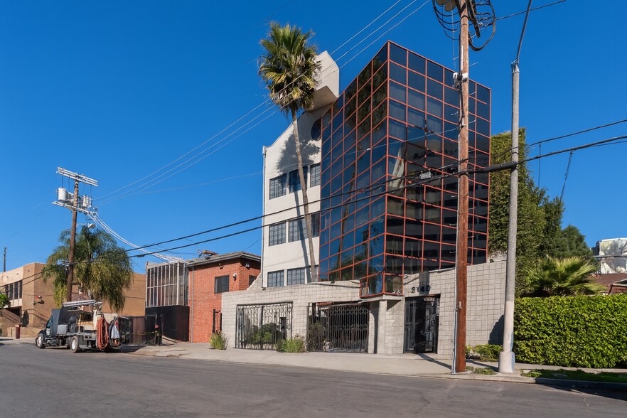 More Photos Of 2140 Cotner Ave, Los Angeles Loft Creative Space For Sale