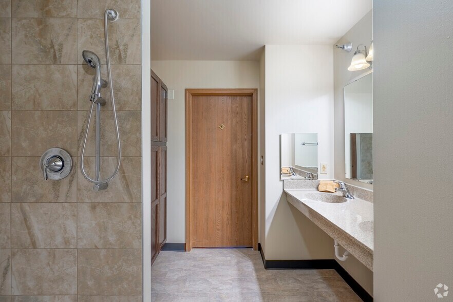 More Photos Of 605 Chase Blvd, Sun Prairie Apartments For Lease