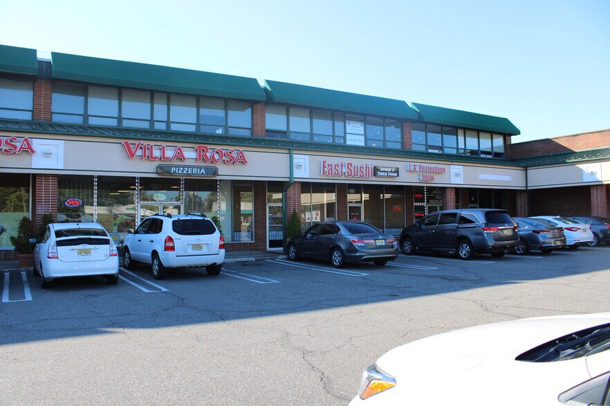 More Photos Of 25 Scotch Rd, Ewing Unknown For Lease