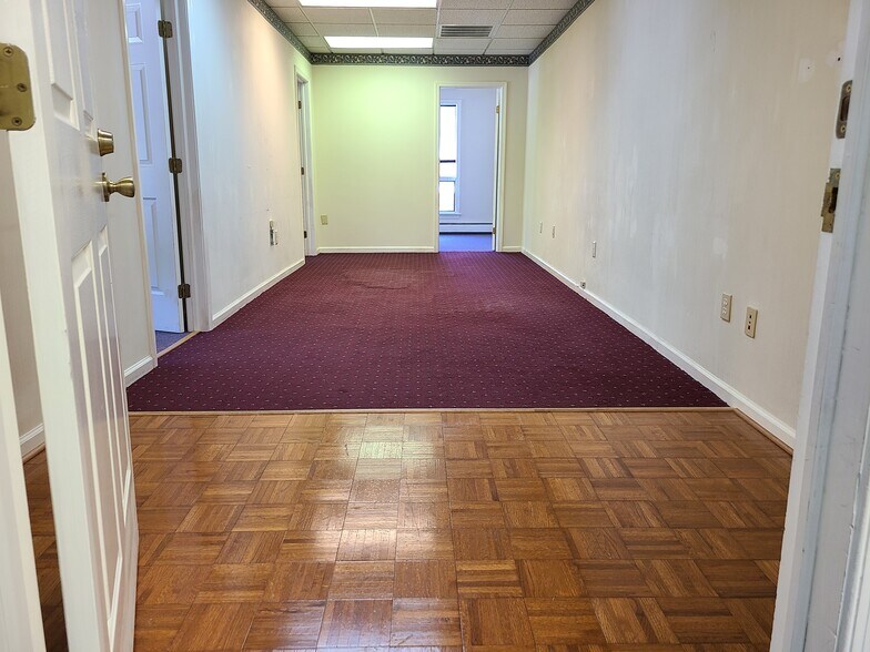 More Photos Of 349 York Rd, Willow Grove Medical For Lease