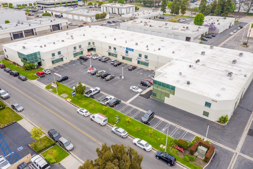 More Photos Of 5445 Oceanus Dr, Huntington Beach Warehouse For Lease