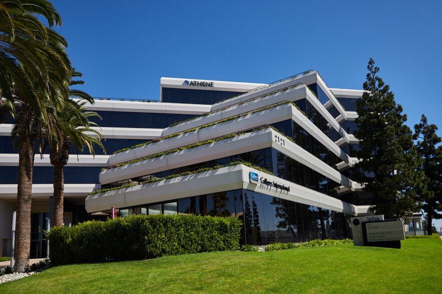 More Photos Of 2101-2141 Rosecrans Ave, El Segundo Office For Lease