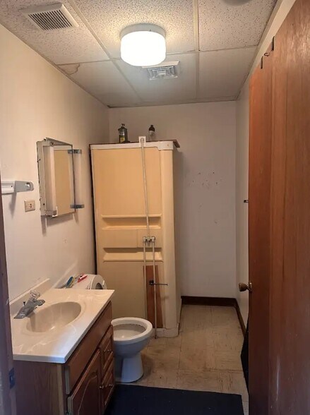 More Photos Of 2910 Boardwalk, Wildwood Storefront For Sale