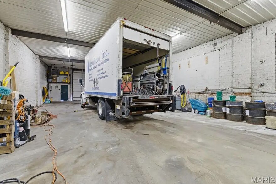 More Photos Of 2605 N 20th St, Saint Louis Industrial For Sale