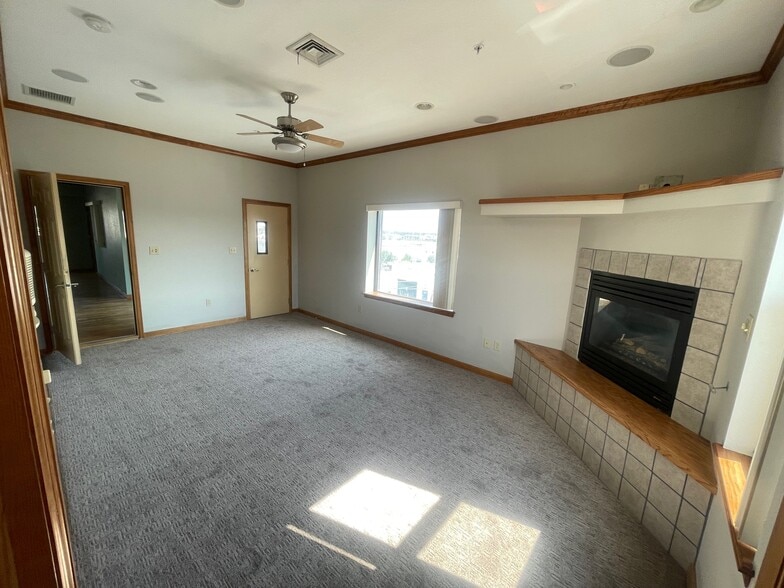 More Photos Of 2970 S Tejon St, Englewood Warehouse For Sale