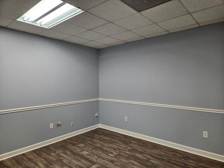 More Photos Of 8122 Sawyer Brown Rd, Nashville Office For Lease