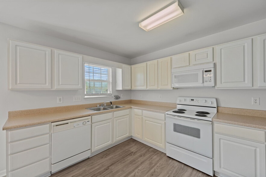More Photos Of 701 Bob Baxter Dr, Elon Specialty For Sale