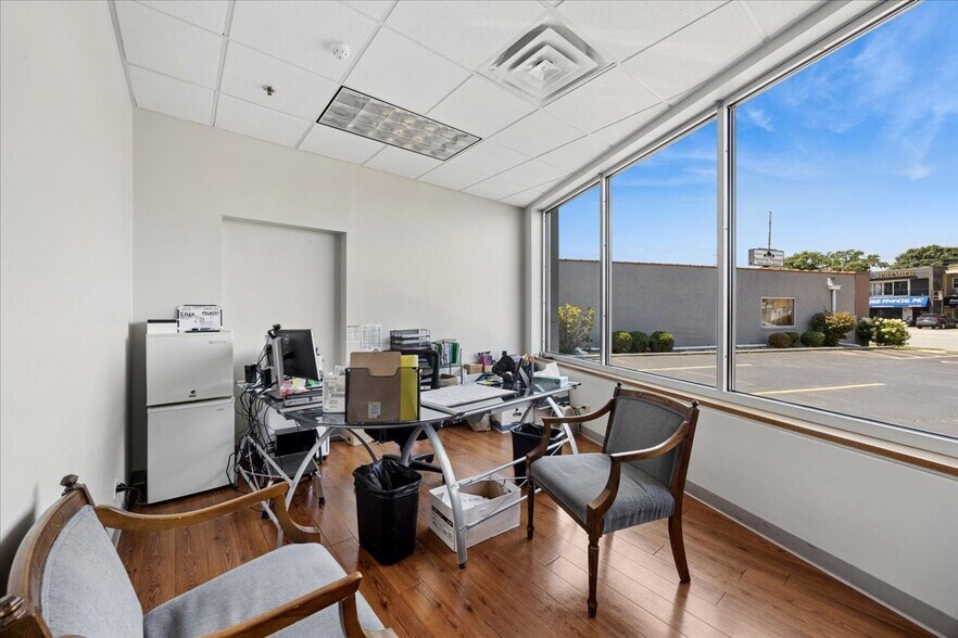 More Photos Of 10439 W Cermak Rd, Westchester Office For Sale