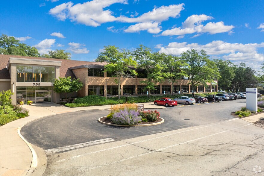 More Photos Of 755 S Milwaukee Ave, Libertyville Medical For Lease