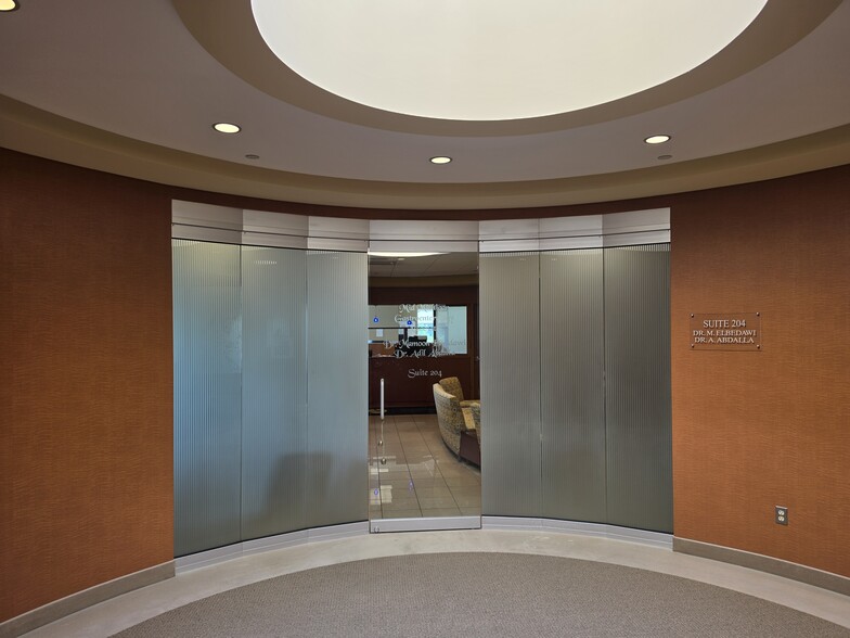 More Photos Of 6240 Rashelle Dr, Flint Medical For Lease