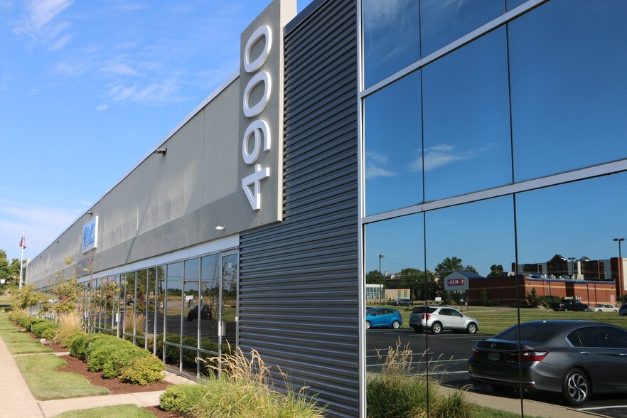 More Photos Of 4900 Parkway Dr, Mason Flex For Lease