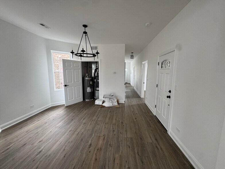 More Photos Of 4751 W Monroe St, Chicago Multifamily For Sale