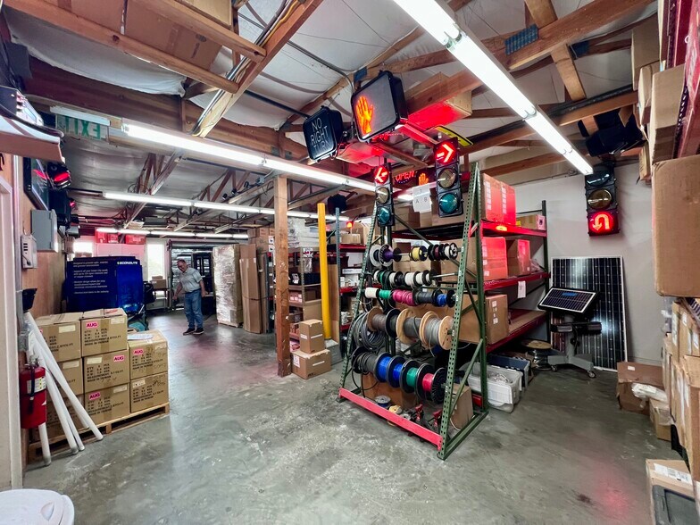 More Photos Of 15890 Foothill Blvd, San Leandro Flex For Sale