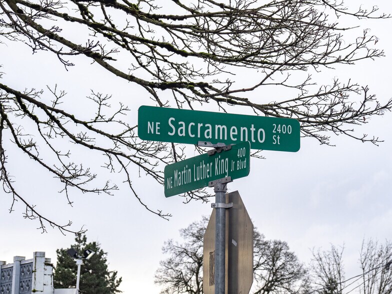 More Photos Of 317 NE Sacramento St, Portland Office For Sale
