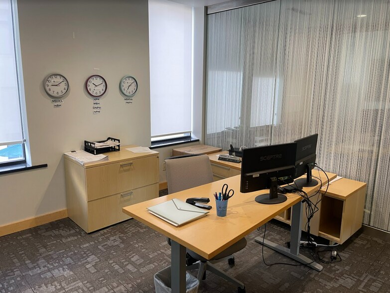 More Photos Of 112 W Jefferson Blvd, South Bend Office For Lease