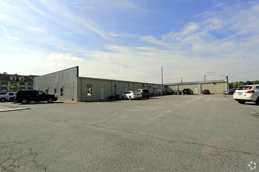 More Photos Of 740 E General Stewart Way, Hinesville General Retail For Lease