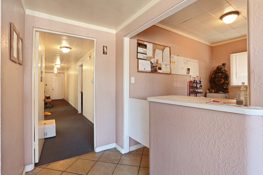 More Photos Of 428 E Lindsay St, Stockton Storefront For Sale